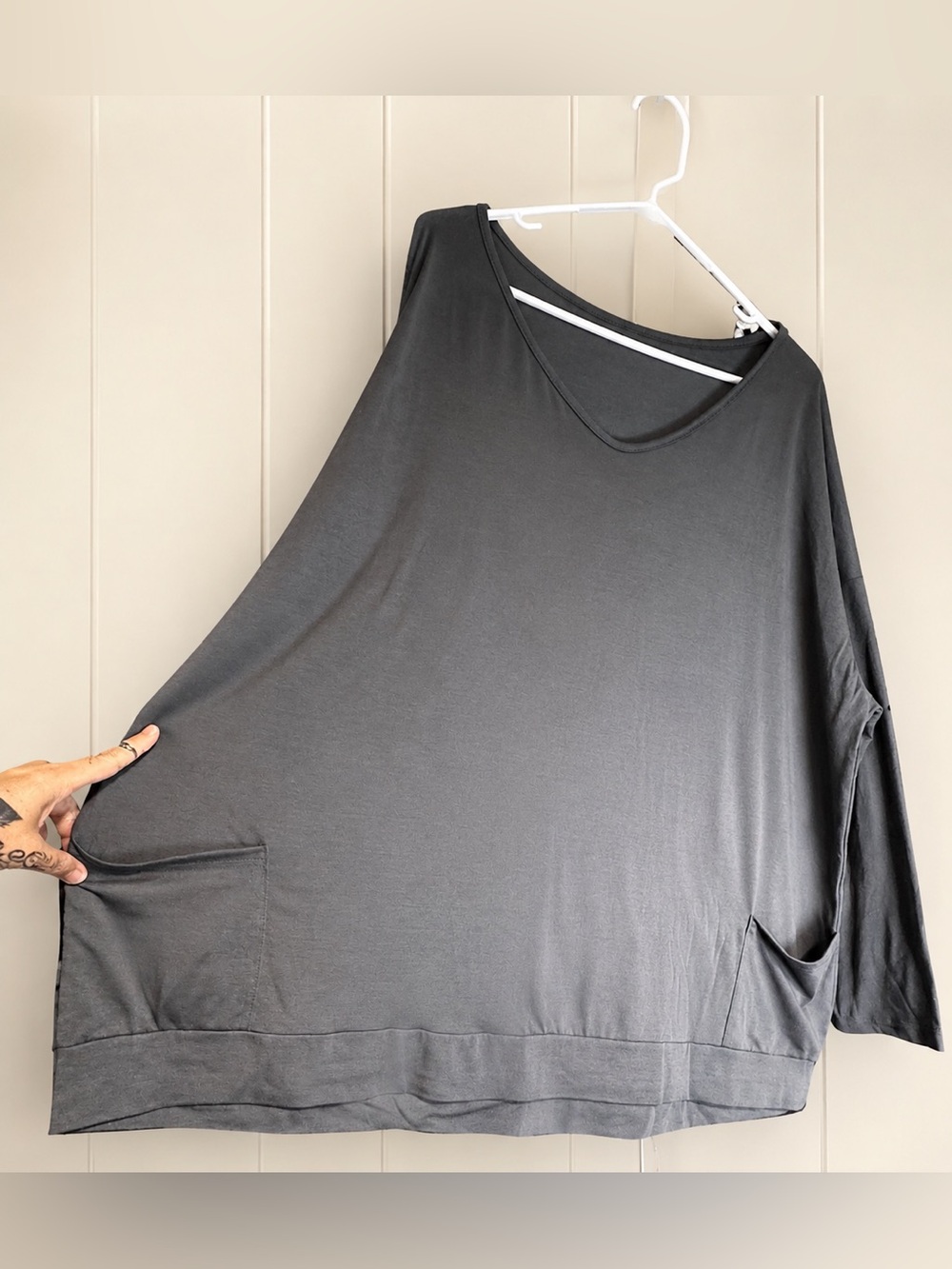 Relaxed V-Neck Women’s Top in Charcoal in Color NEW IN PACKAGE!